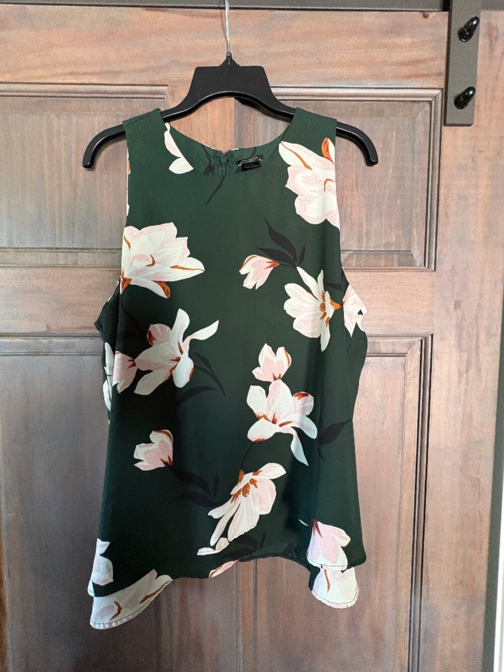 Ann Taylor Dark Green Floral Sleeveless Blouse